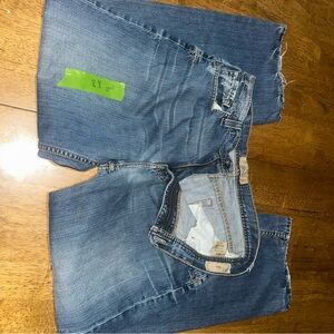 BKE Light Blue Relaxed Jeans